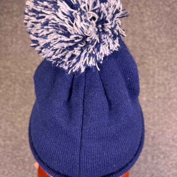 True Religion Beanie Hat Navy Blue White Horseshoe Logo Pom Pom One Size Patch - Picture 12 of 14